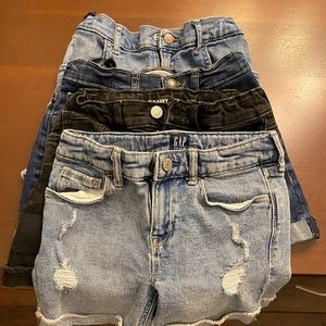 LOT of 4 denim shorts from GAP, Old Navy and Levi’s.
